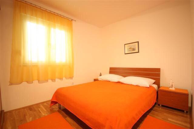 Apartments Beverly Омиш Экстерьер фото